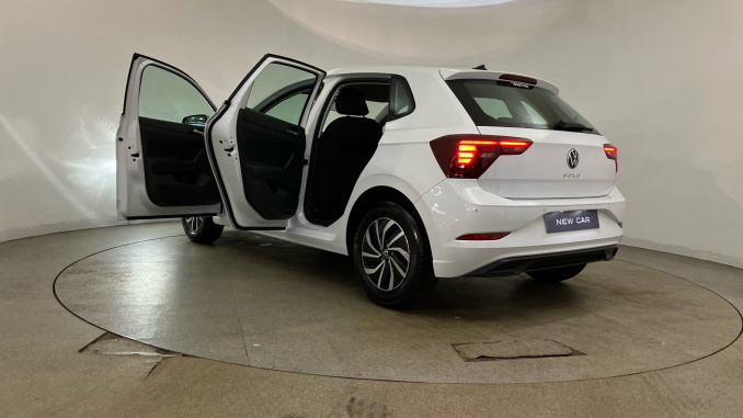 Volkswagen Polo 1.0 TSI Life 5dr DSG Petrol Hatchback - Image 41